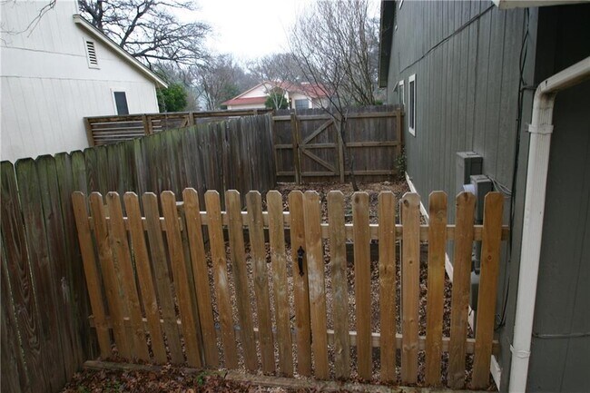 Building Photo - 4203 Dauphine Dr