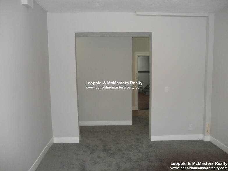 Building Photo - 49 Winship St