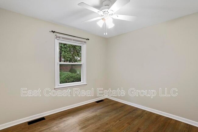 Building Photo - 3395 Canary Ct