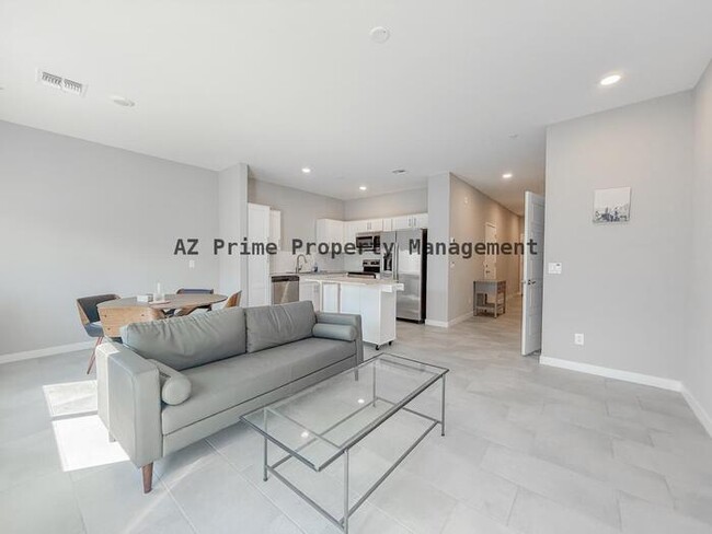 Building Photo - 2269 W Echo Ln