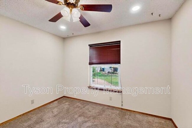 Building Photo - 509 Tassy Ct SE