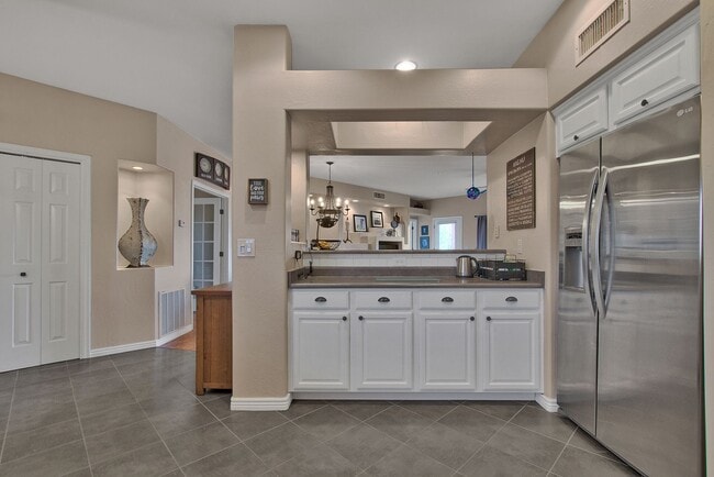 Building Photo - Rates Vary: $2,495 - $4,995