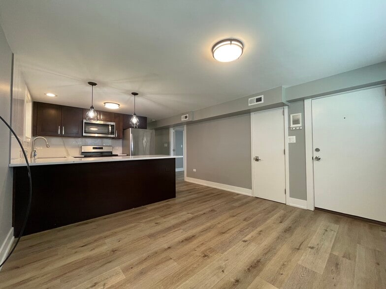 Building Photo - 2435 N 78th Ave