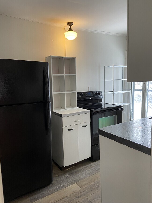 Building Photo - 15 LLC-44 Elm Street