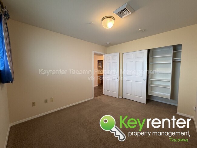 Building Photo - 3201 Pacific Ave