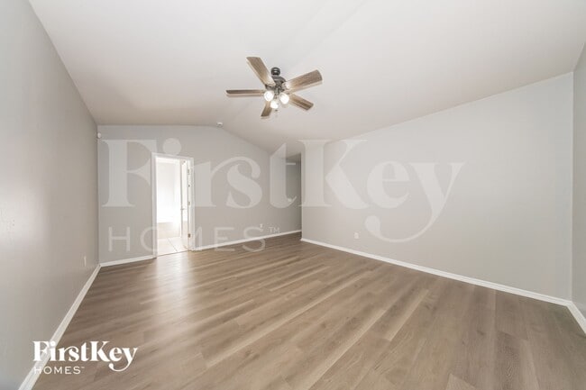 Building Photo - 3105 SW 104th Terrace