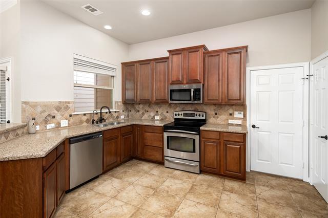 Building Photo - 4245-B Swan Forest Dr