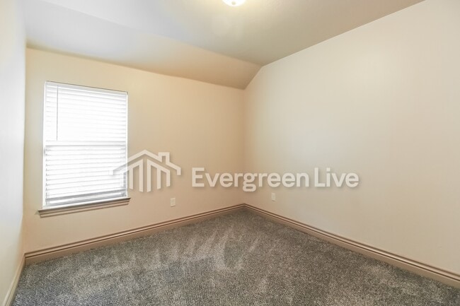 Building Photo - 6513 Bentley Dr