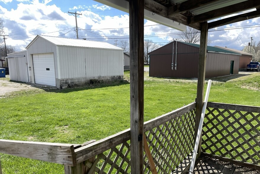 Building Photo - 984 Caldwell Ave