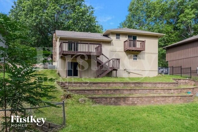 Building Photo - 6733 NW Sioux Dr