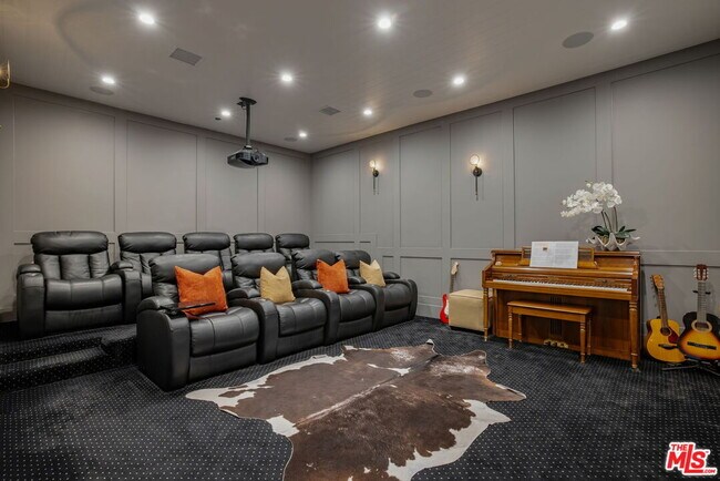 Building Photo - 16101 Royal Mt Dr