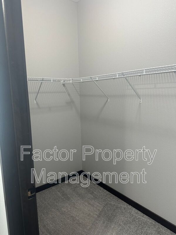 Building Photo - 308 Prairie Rose Trl