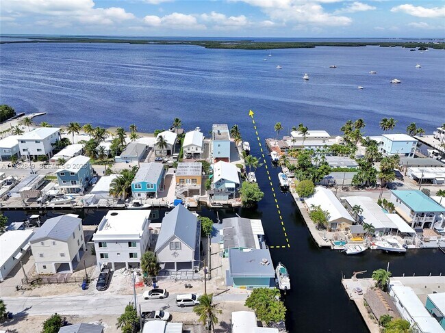 Building Photo - 203 Allen Ave