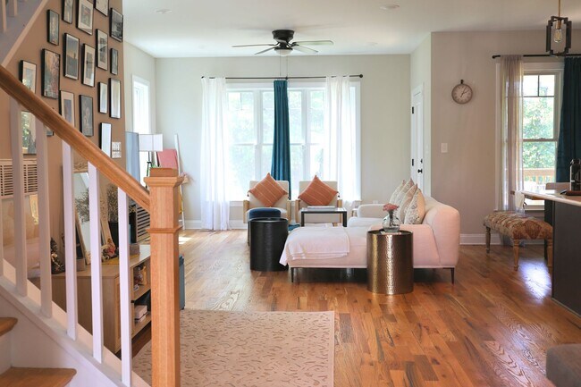 Building Photo - Gorgeous, New Home in Rocketts Landing: Available in July!