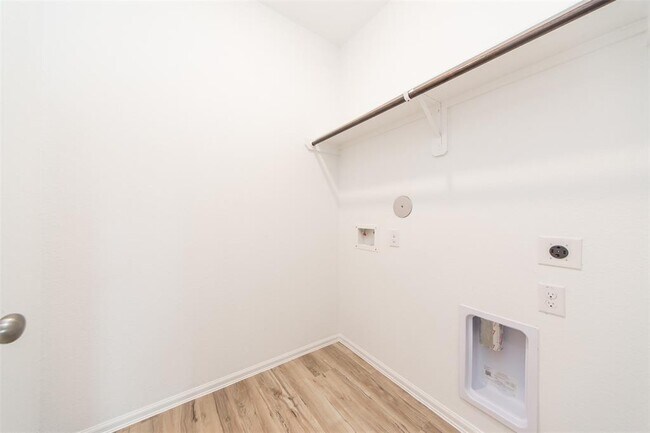 Building Photo - 25406 Katy Mills Pkwy