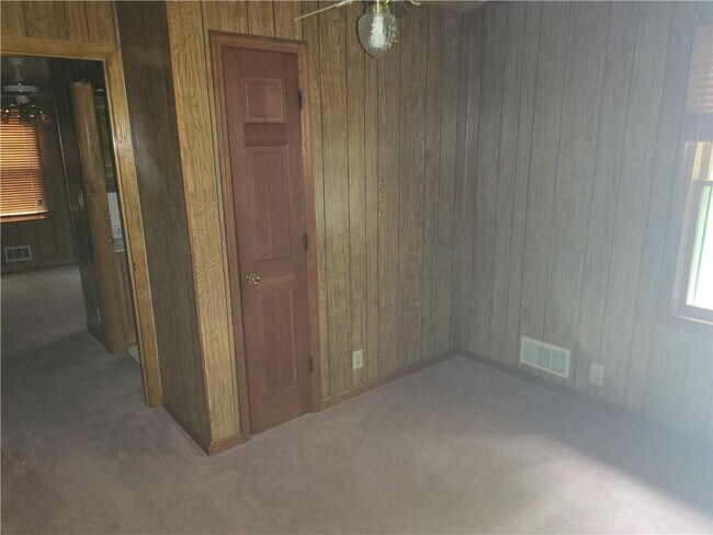 Building Photo - 6707 Campground Rd