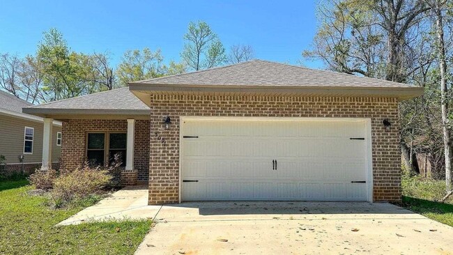 Building Photo - 5544 Peach Dr