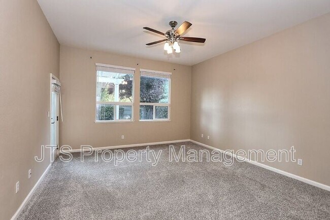 Building Photo - 2040 San Esteban Cir