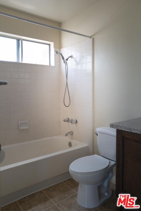 Building Photo - 331 S Gramercy Pl