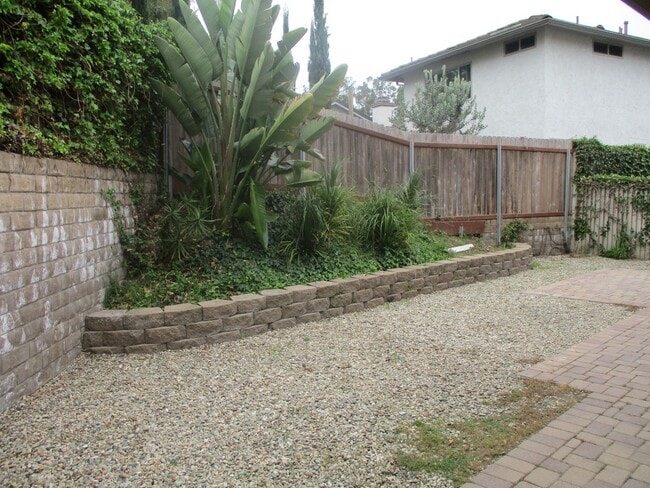 Building Photo - 3Bd/2.5Ba house in Shadowridge!