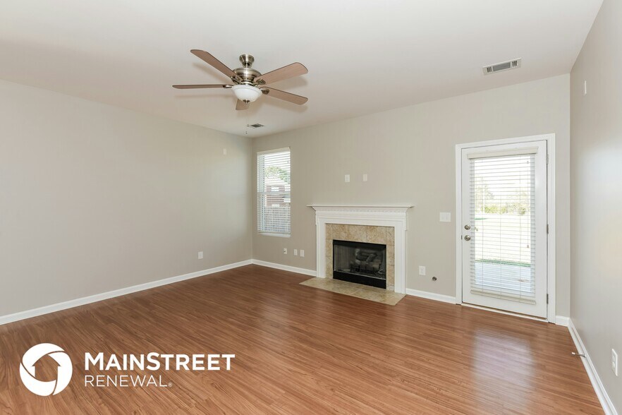 Building Photo - 2015 Lincoln Rd