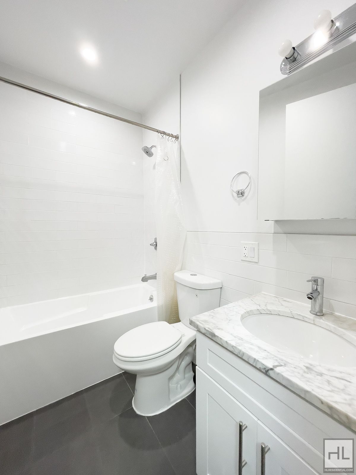 Building Photo - CROWN HEIGHTS / Amazing Sunlit 3-Bed 2-Bath