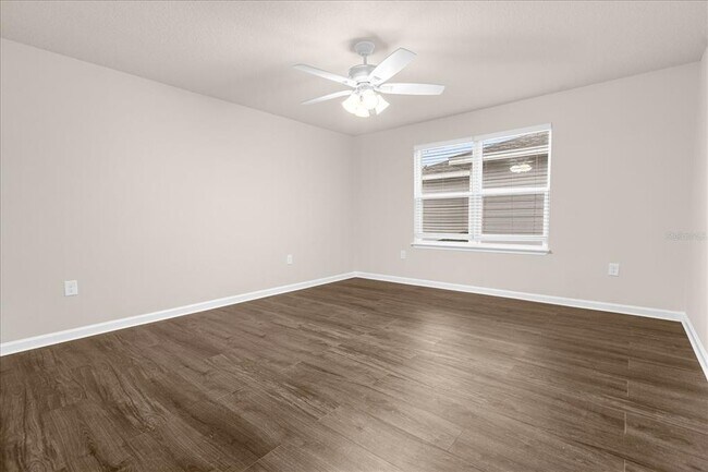 Building Photo - 6162 Glory Bower Dr