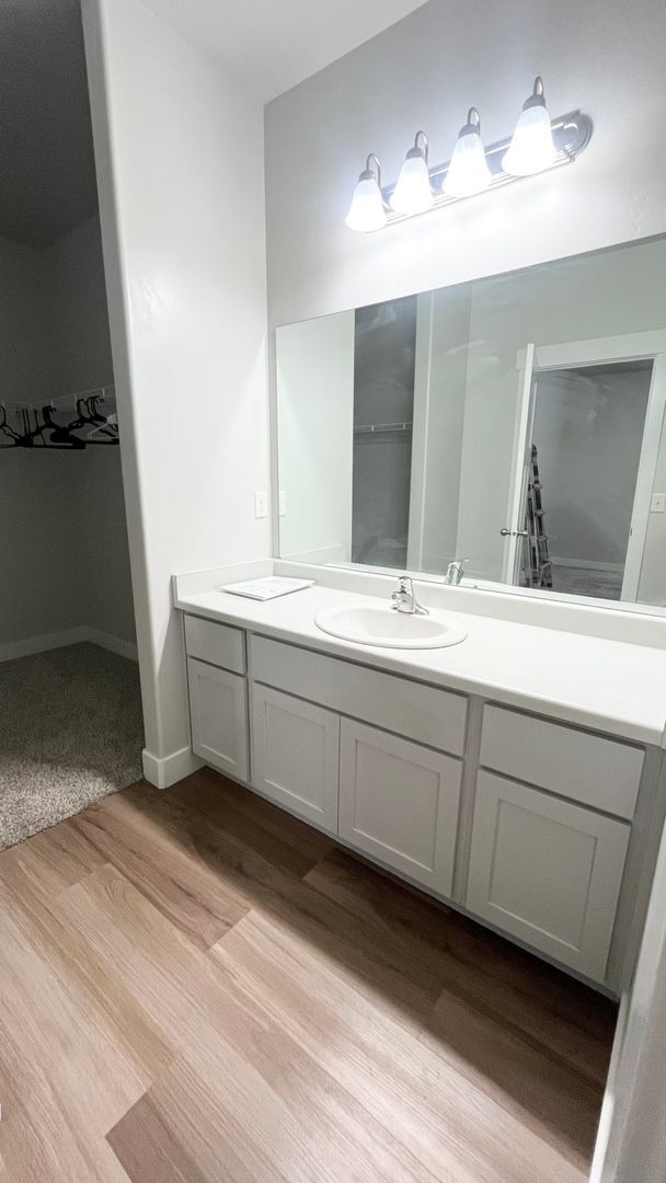 Building Photo - 3 Bedroom/2 Bathroom Condo in Lehi