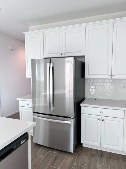 Building Photo - 762 S Sumac Ln