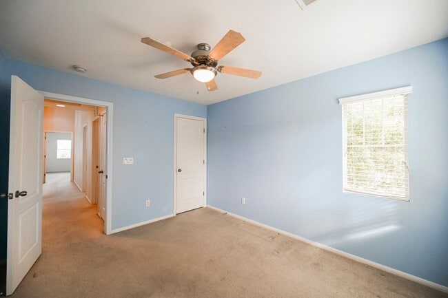 Building Photo - Lovely Home In Providence Community With P...