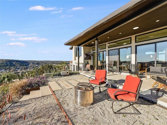 Building Photo - 6813 Valburn Dr