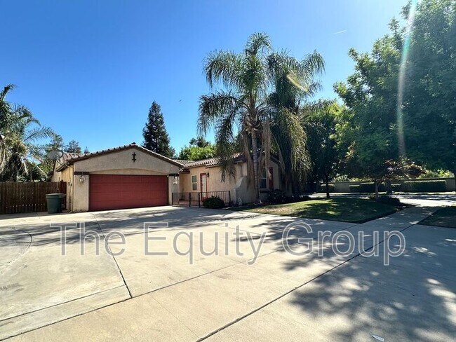Building Photo - 4441 W Elowin Ave
