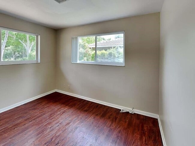 Building Photo - 2240 NE 62nd Ct
