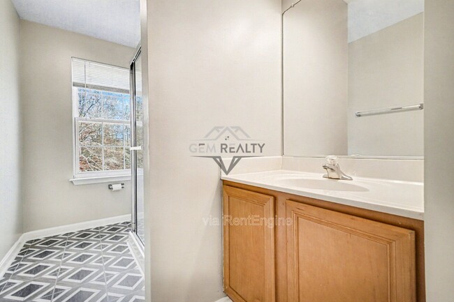 Building Photo - 5218 Drakes Ct