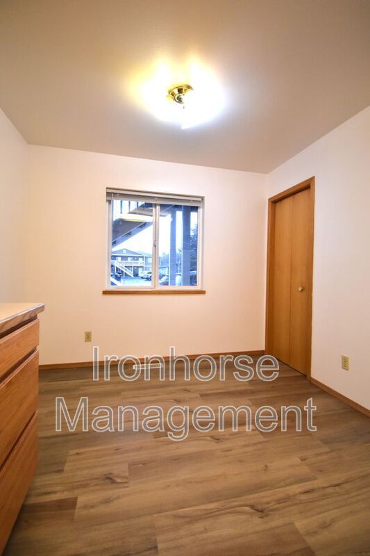 Building Photo - 9 Michael Grove Ave