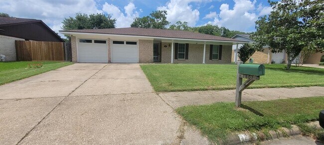 Primary Photo - 1807 Sleepy Creek Way