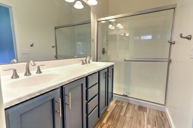 Building Photo - Madera Highlands