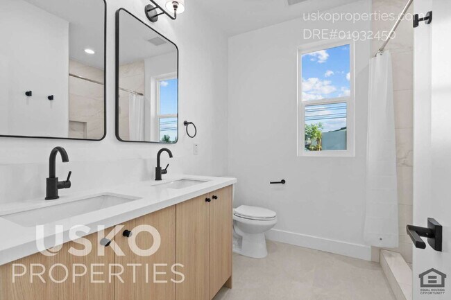 Building Photo - Brand New Construction Unit for Rent - 3 B...