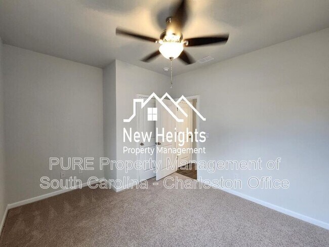 Building Photo - 179 Cherry Grv Dr