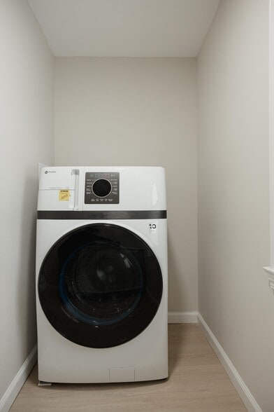 Building Photo - 204 Tucker Ave