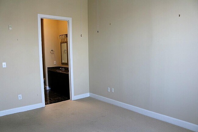 Building Photo - 300 St Joseph Pkwy