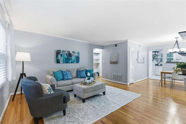 Building Photo - 1010 Scott Blvd