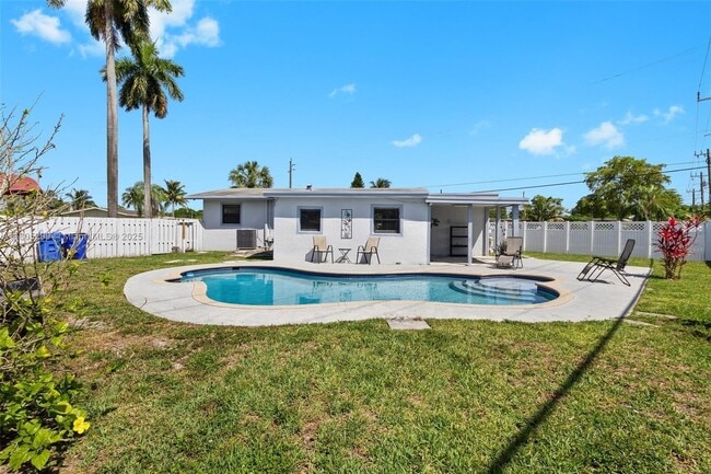 Building Photo - 1708 NW 58th Ave