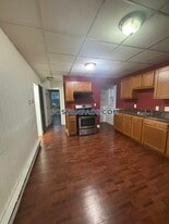 Building Photo - 289 Chelsea St