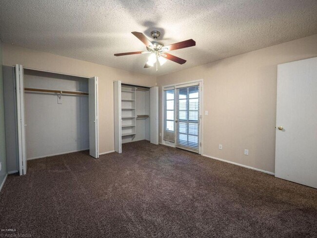 Building Photo - 3256 E Calypso Ave