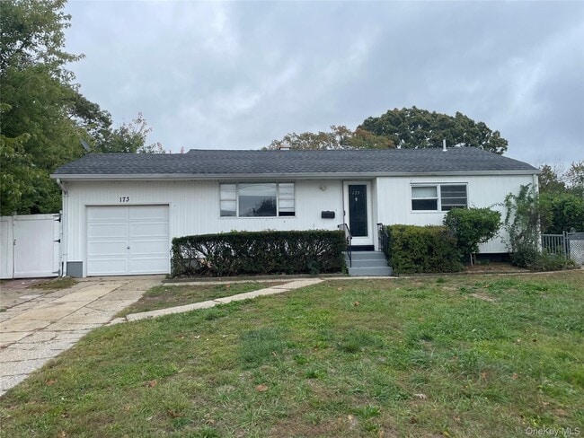 Primary Photo - 173 Sugarwood Ln
