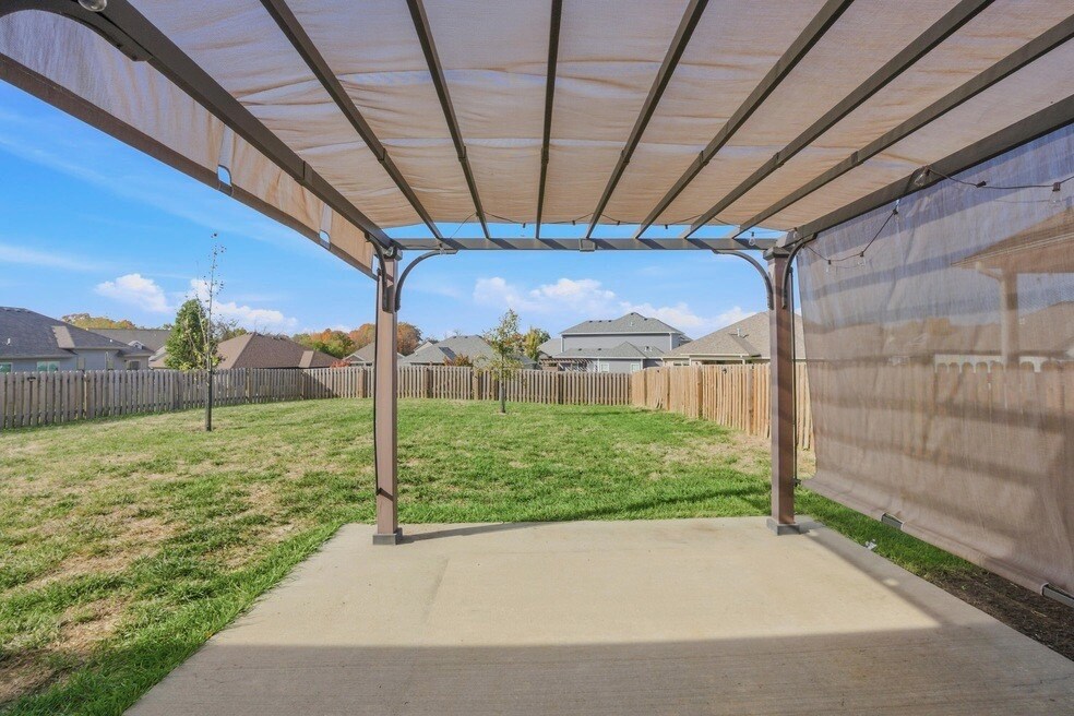 Building Photo - 2309 Mace Dr