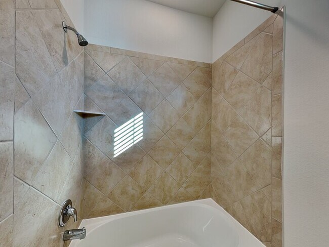 Building Photo - 330 Headwater Dr