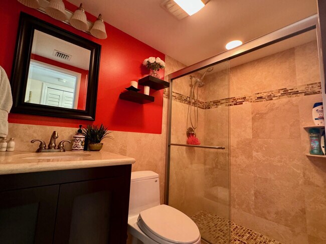 Building Photo - 3051 NE 47th Ct