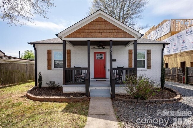 Building Photo - 307 E Peterson Dr
